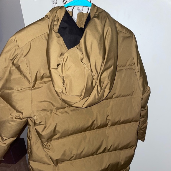 Zaras’ Puffer